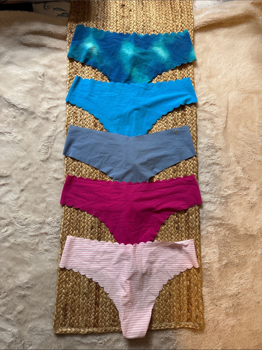 Victoria Secret set of 5 Thongs